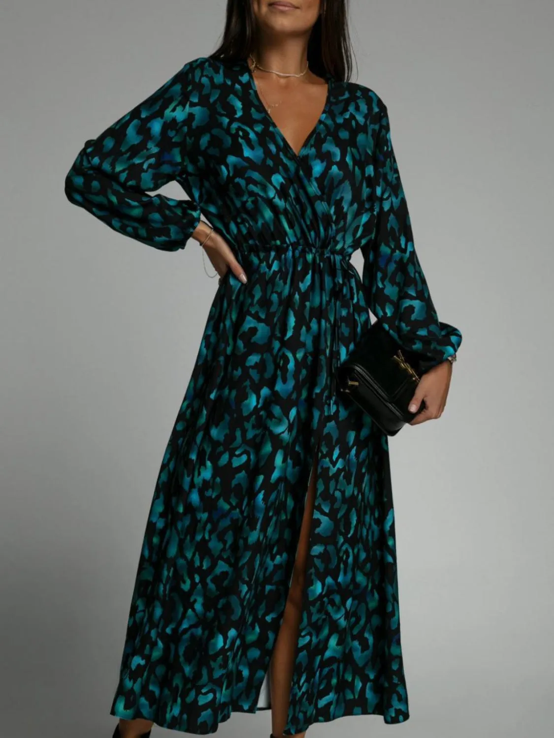 🌟 Printed Split Hem V-neck Long Sleeve Dress 🌟