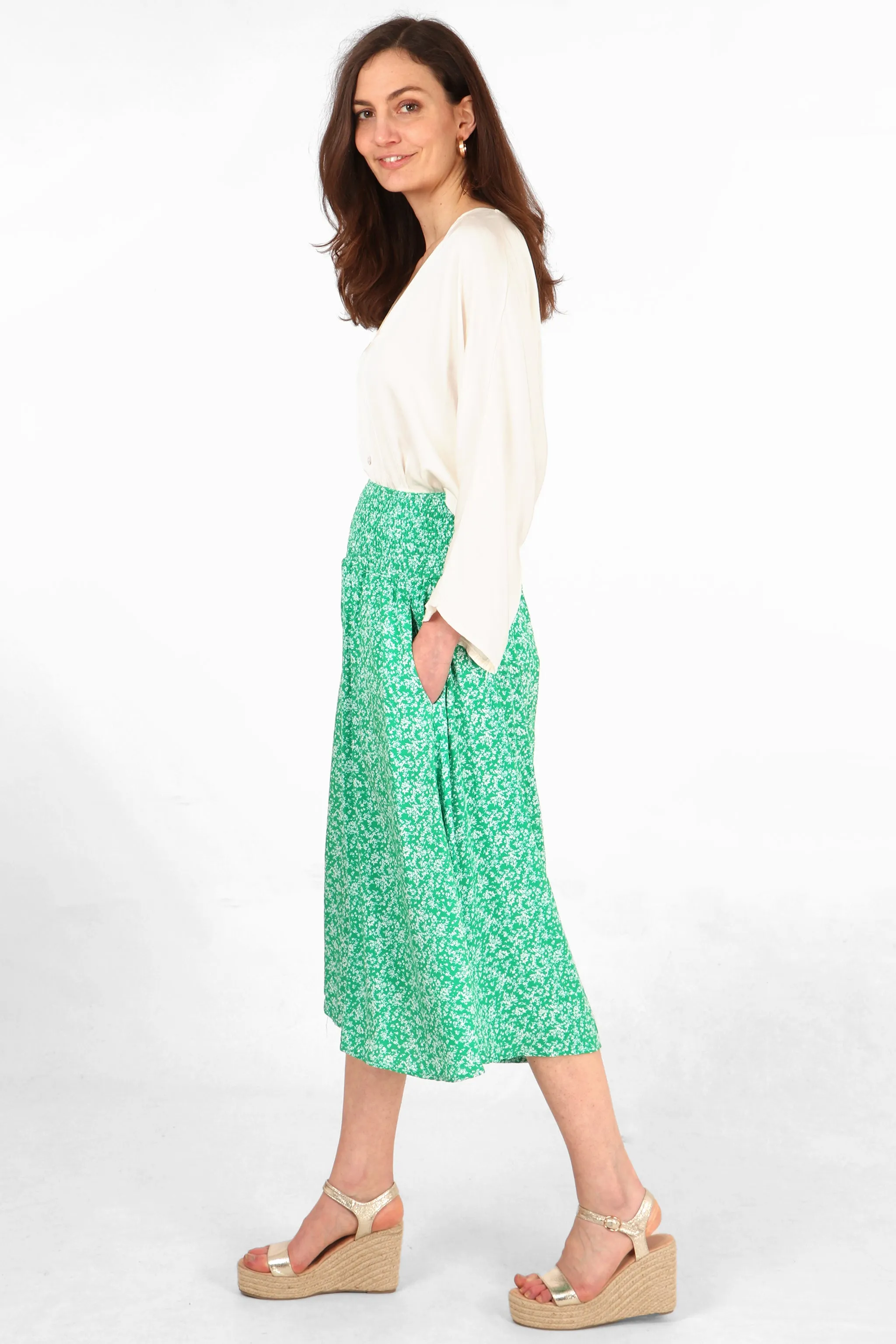 Ditsy Floral Print Wide Leg Culottes in Green