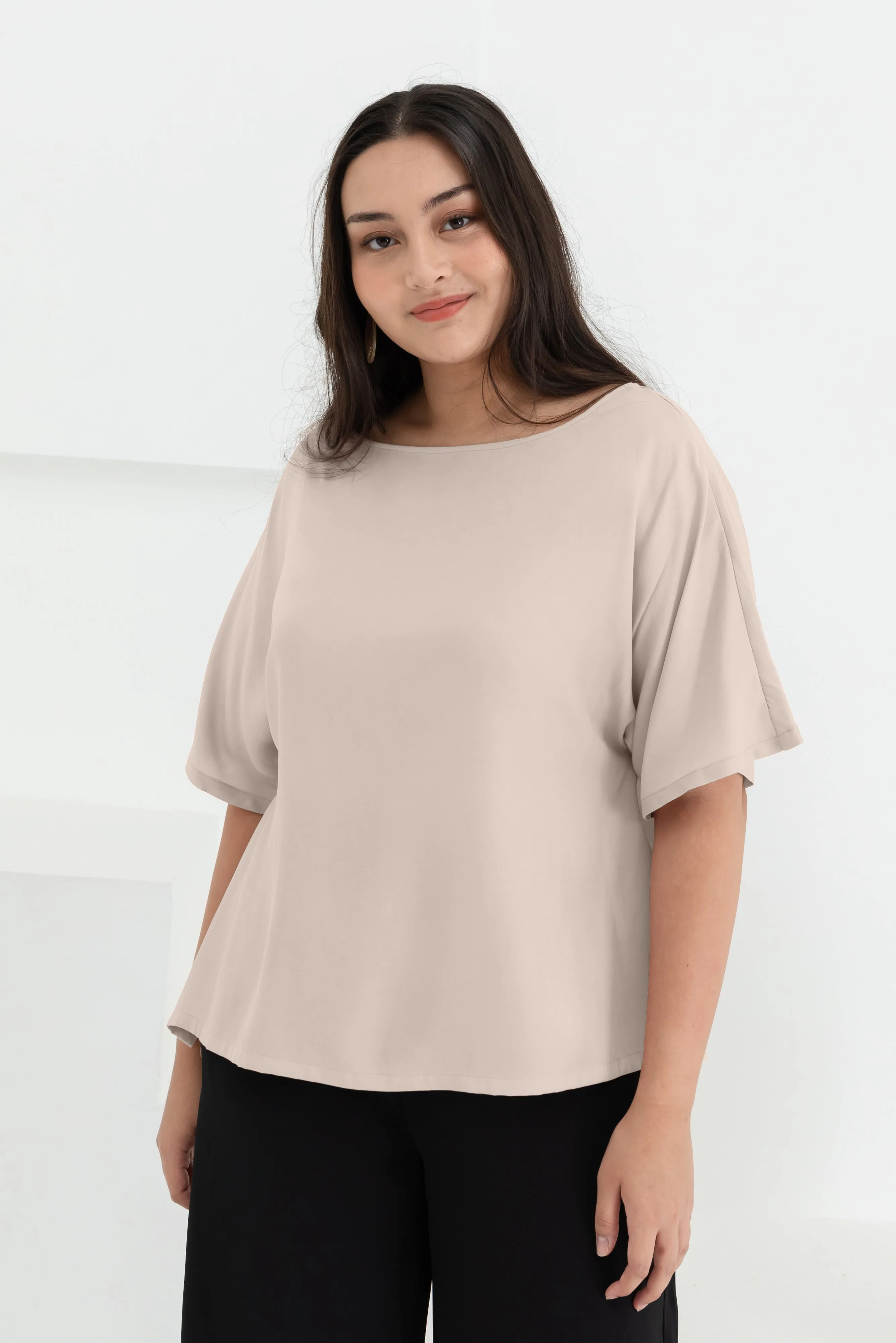 Isla Boat-Neck Flare Sleeve Blouse In Champagne