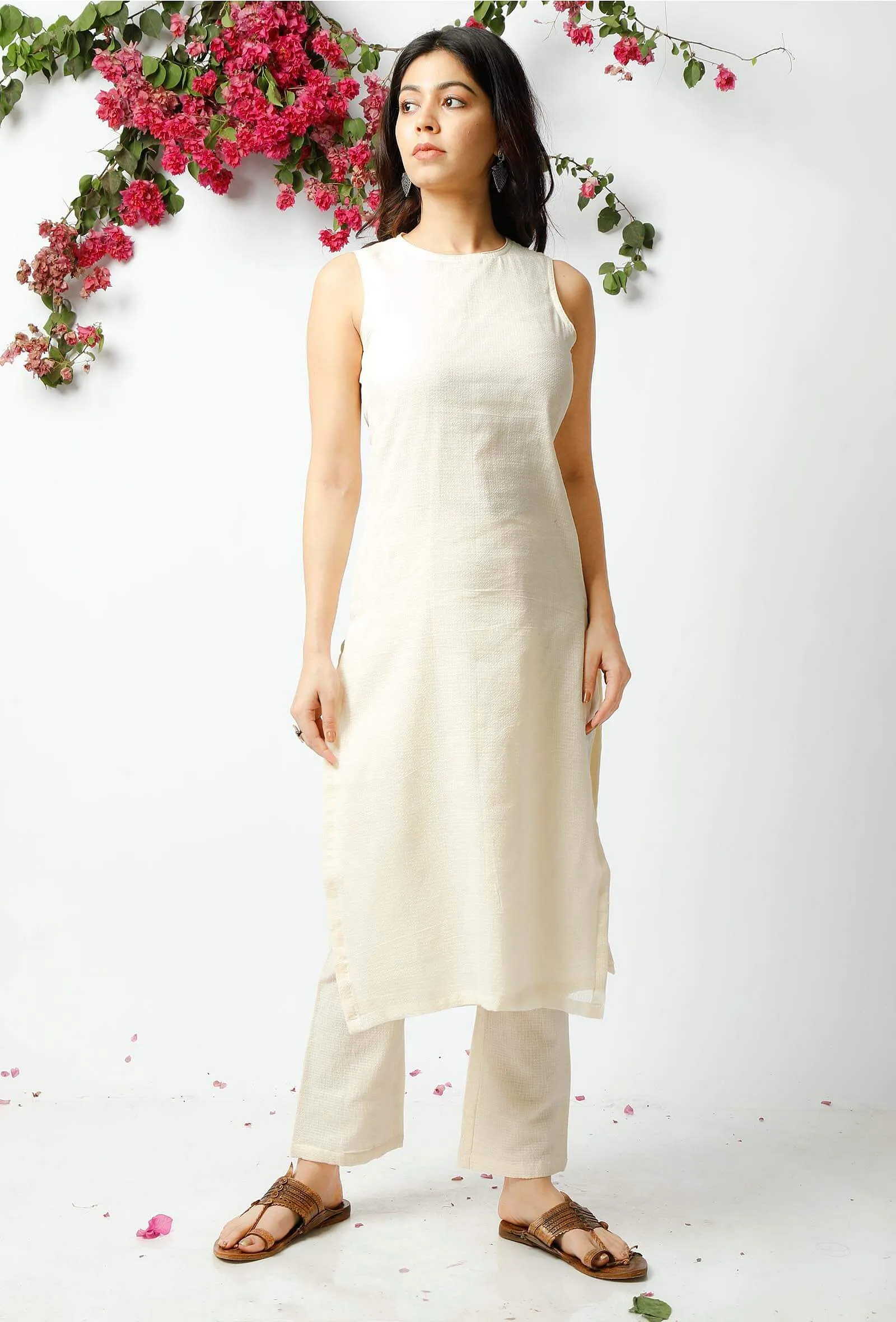 Set of 2: The Charismatic Off White Cotton Kurta Matched with Off White Kota Pants