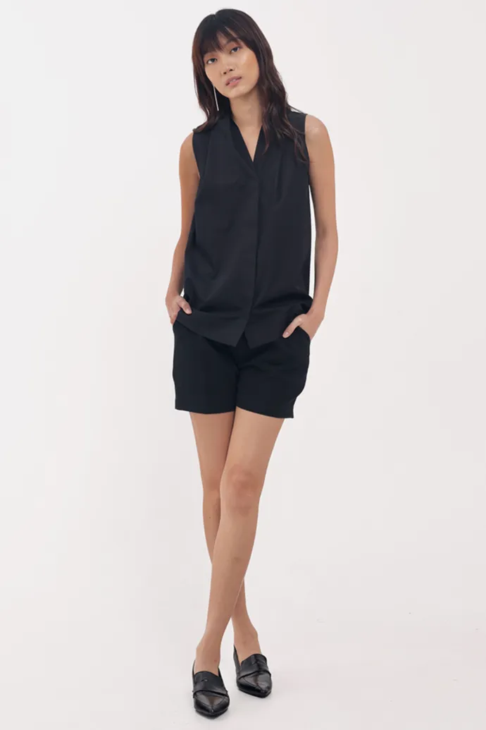 Shane SLeeveless Shirt In Black (LAST PIECES)